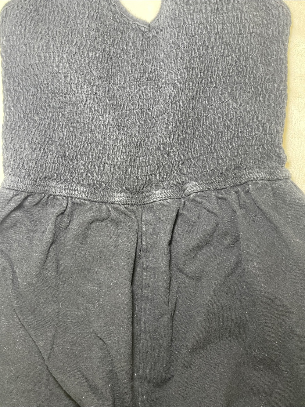 Wild Fable Women's Black Smocked Romper Size Small |
Adjustable Straps | - Picture 8 of 11